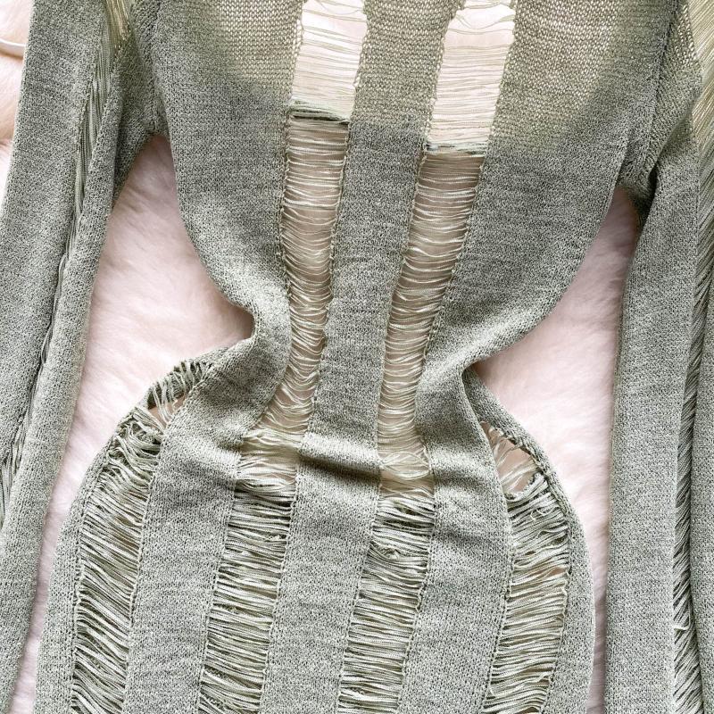 Abito lavorato a maglia senza schienale elegante scava fuori Abito da donna elegante a maniche lunghe sexy Mini abiti a matita Abito coreano sottile di moda di base sottile femminile 2024