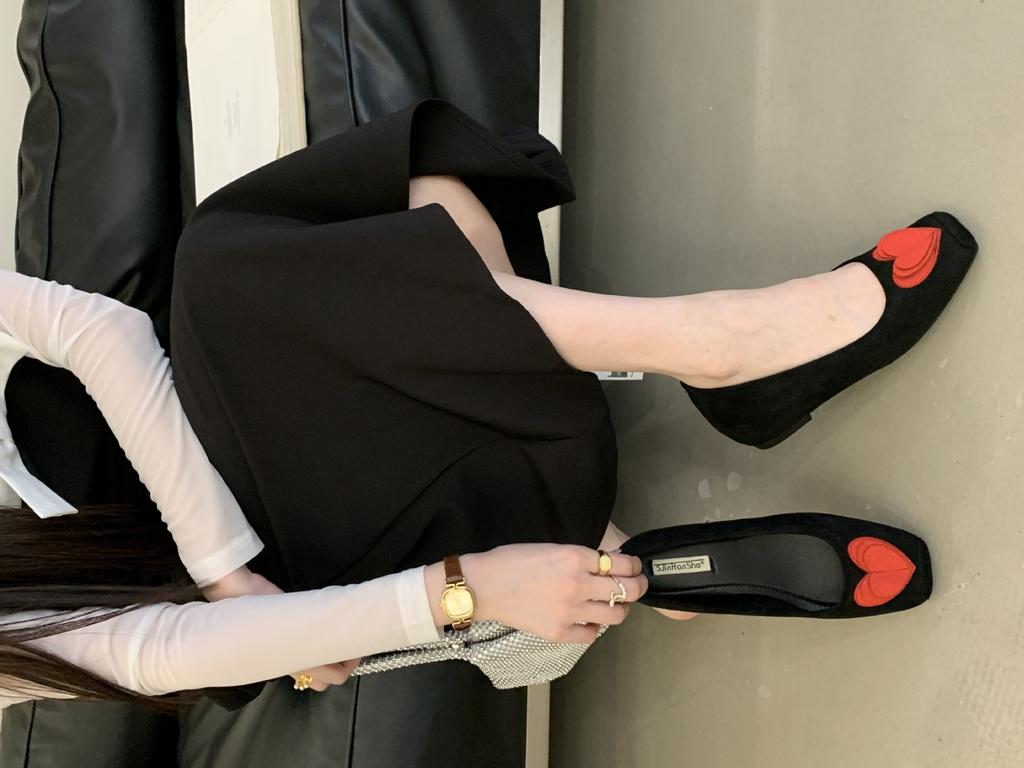 Giant Soft Flat Bottom 2025 New Sheepskin Simple Love Casual and Comfortable Single Shoes Commuter Versatile Woman