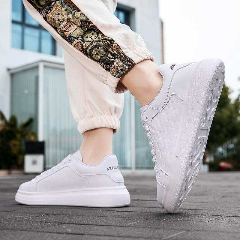 New Breathable Casual White Sneakers, Men's Thick-soled and Height-increasing Sports Shoes, Korean-style Trendy Sneakers
