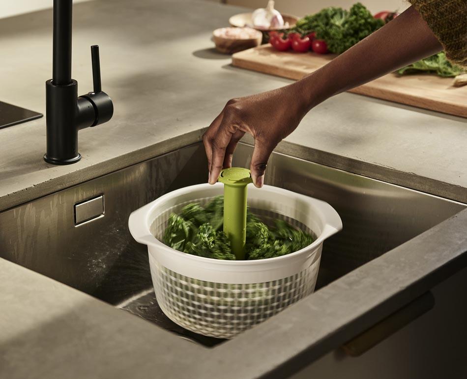 Salad Spinner with Suction Cup 2-in-1 Colander Spindola Joseph Joseph Dishwasher