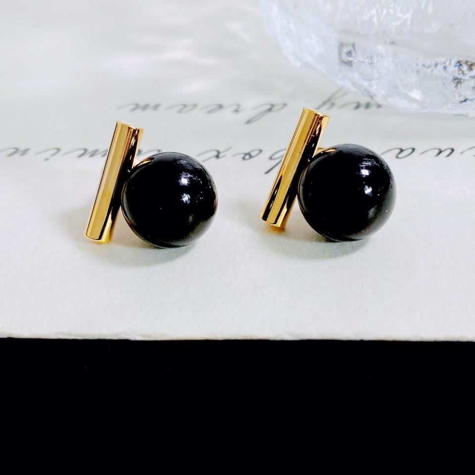 

Silver Needle Black Control Black Agate One-Word Geometric Stud Earrings Sweet Cool Temperament Earrings Earrings Women