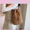 Borsa a secchiello intrecciata da donna con chiusura a coulisse per viaggi estivi casual