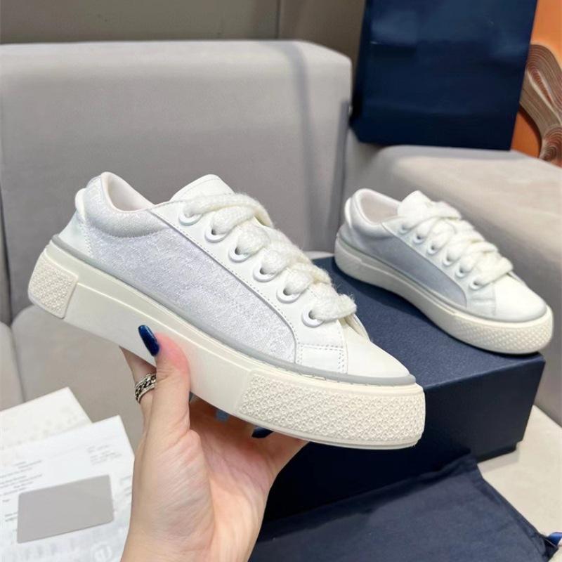 

Європейська станція B33 Кросівки з натуральної шкіри Colorblock: Товста підошва, Дизайн з вишивкою, Унісекс Повсякденне Спортивне Взуття для Весни. 39