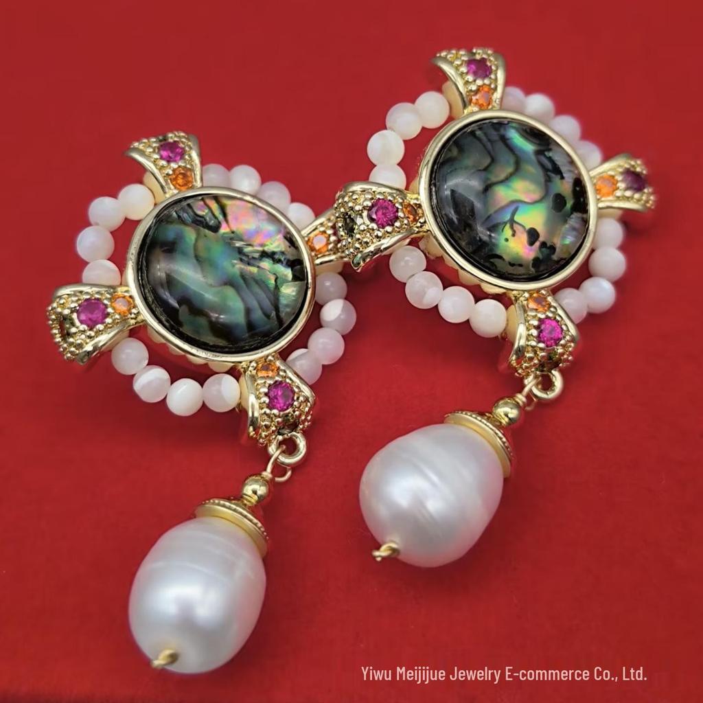 Exquisite Korean Butterfly & Pearl Zircon Stud Earrings – Versatile Fashion Accessory