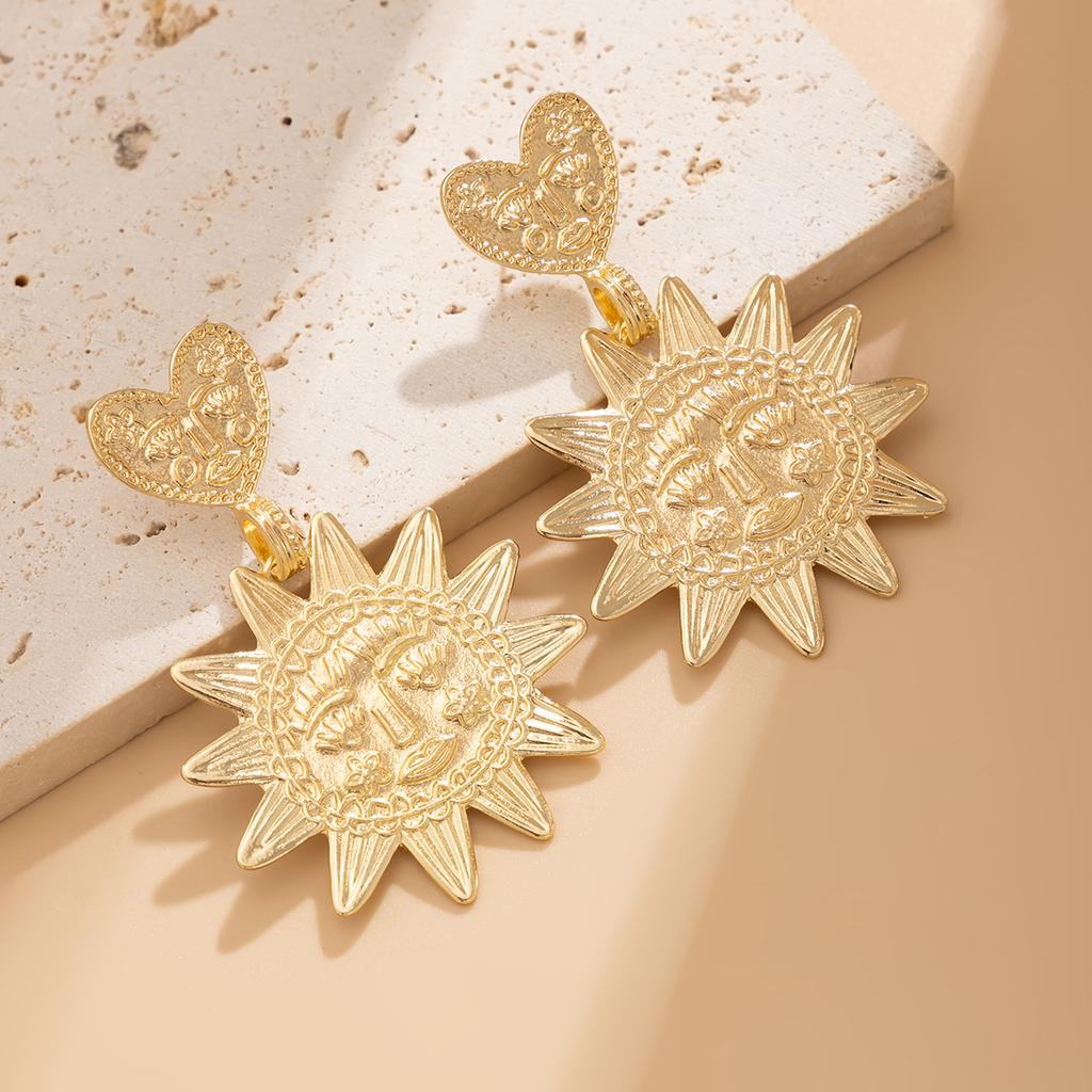 PuRui Punk Gold Color Wear Space Ear Studs for Women Creative Facial Sunflower Pendant Exaggerated Zircon Accessories Gift New