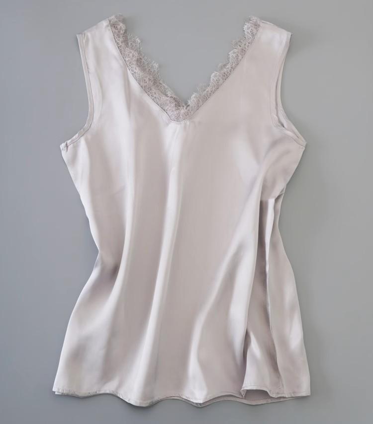 V-neck lace sling vest women's summer new versatile and thin foreign fashion versatile sleeveless bottoming top