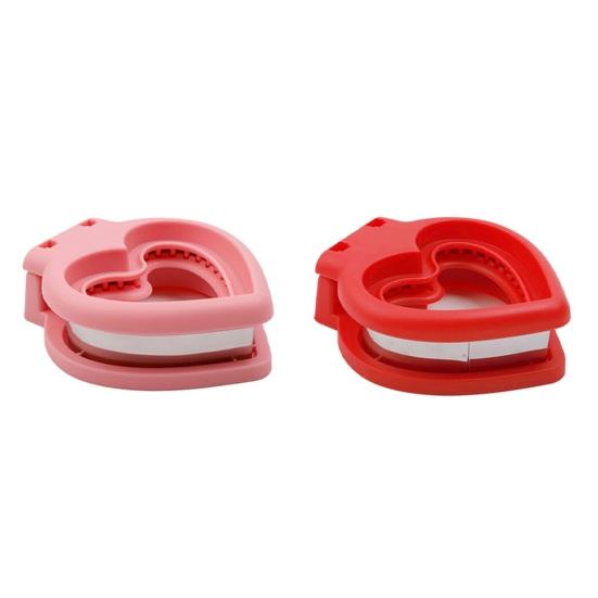 Love Heart Sandwich Cutter And Sealer for Kids Picnic Sandwich Maker Easy Clean Bread Mold Kitchen Tool