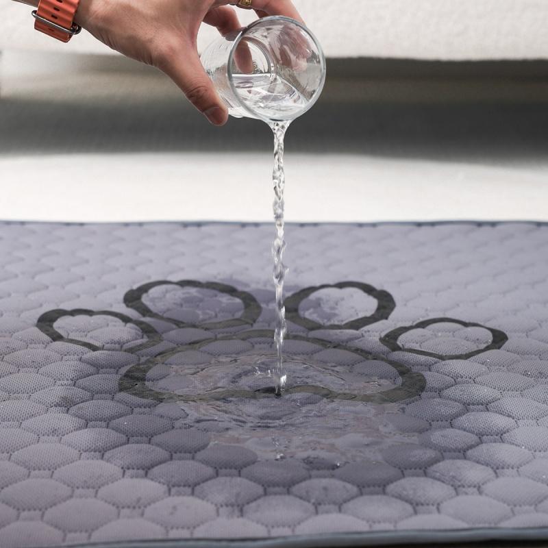 Pet Absorbent Diaper Mat Waterproof and Anti slip Pet Diaper Mat Reusable Washable Diaper Mat Bed Dog Mat Supplies