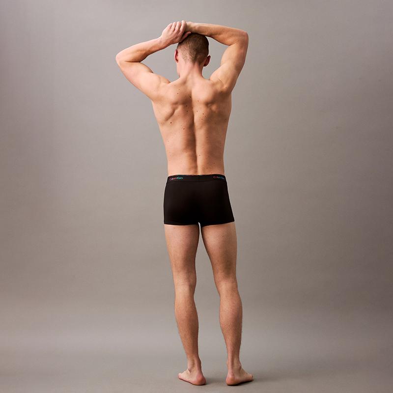 Calvin Klein Colorful Jacquard Waistband Lightweight Anti-Chafing Boxer Briefs Men Underwear Space-Black NB4235