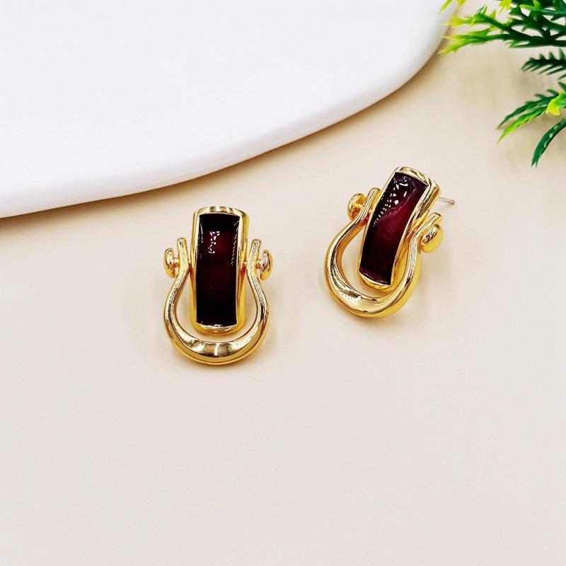 

Court Style Design Earrings Retro Horseshoe Drip Glaze Premium Stud Earrings