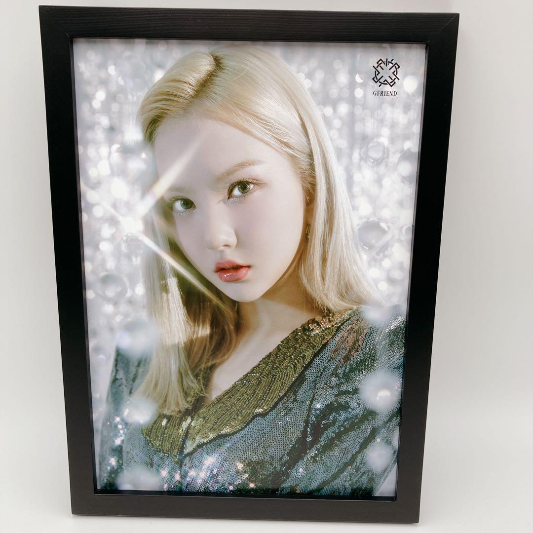 

[USED] Anonymous delivery GFRIEND poster Yeojin Una Korea Korean wave K-POP