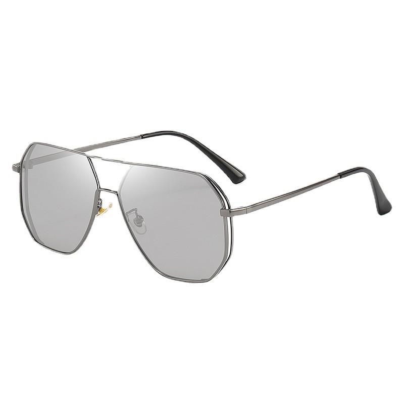 New Color-changing Glasses Large Frame Versatile Retro Anti-glare Sunglasses Outdoor Riding Driving Driving Special Sunglasses