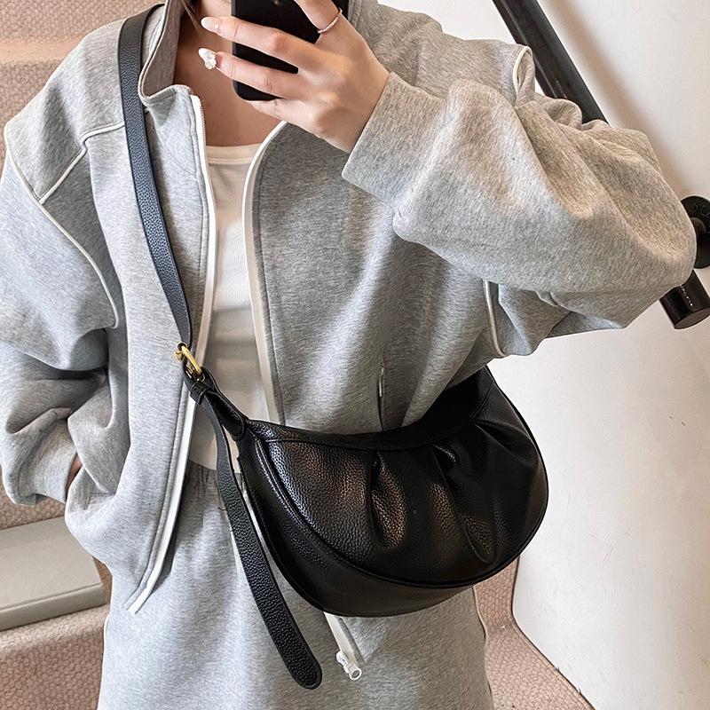 Popular Retro Messenger Bag Women's New Fashion Casual Shoulder Dumpling Bag Work Commuter Bag