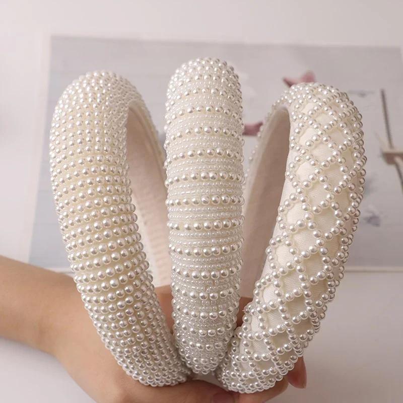 Women Fashion Retro Pearl Headbands Exquisite Hair Accessories for Women's Hands Girl's Hair Accessories Fashion Creative Gifts