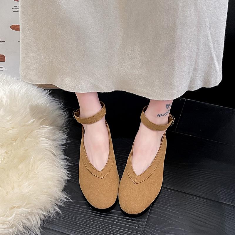 Fashion Spring and Autumn Women's Flat-bottomed Ballet Soft Leather Low-top Shoes Are Fashionable and Round-headed Casual Low-top Shoes.