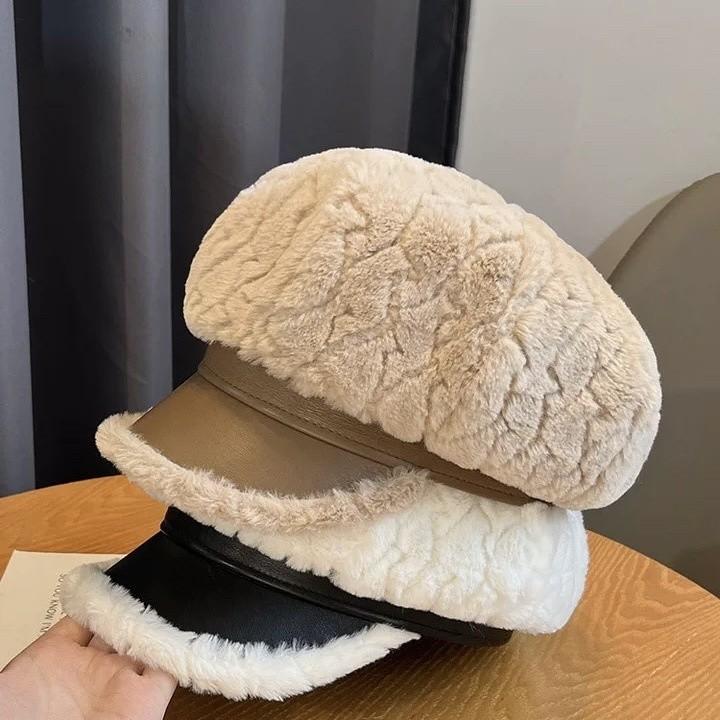 Plüsch-Baskenmütze für Damen mit breiter Krempe und rundem Oberteil für die Herbst- und Wintermode