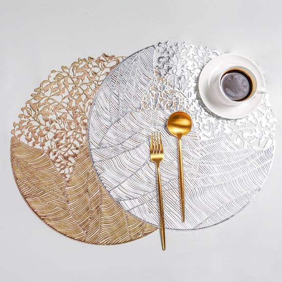 Round PVC Placemats with Gold Foil Leaf Pattern Heat Resistant Waterproof Table Mat Warm Dining Atmosphere Mats for Home Dining Party Decor