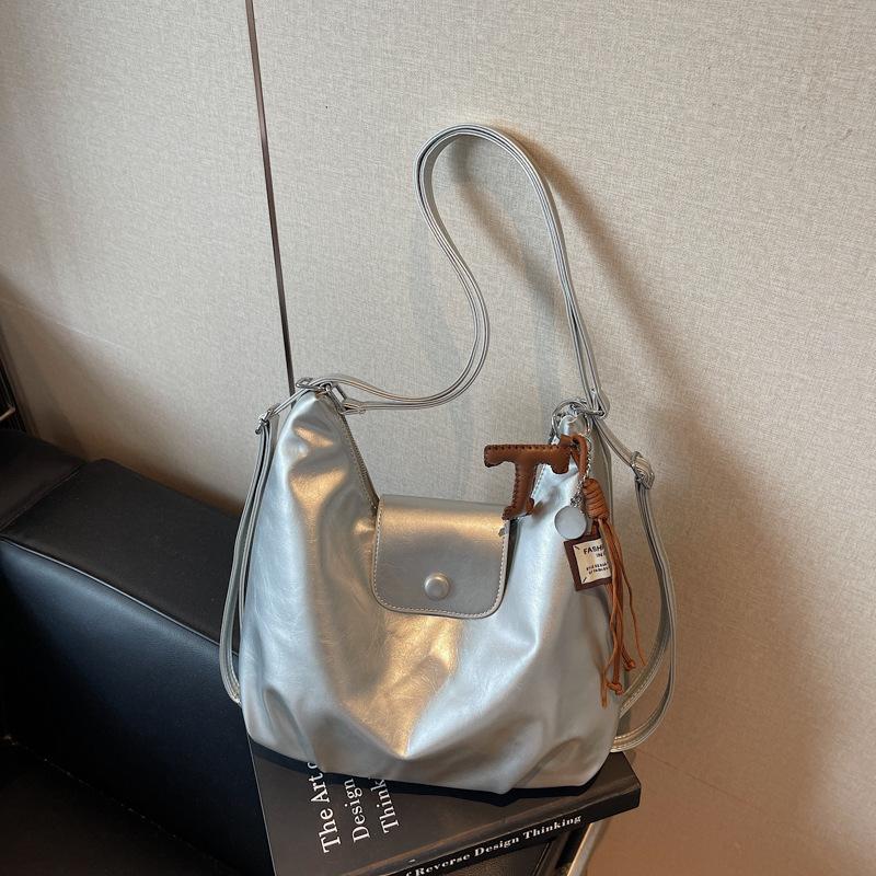 Premium retro large-capacity bag women's new autumn and winter double shoulder back bag single shoulder tote bag