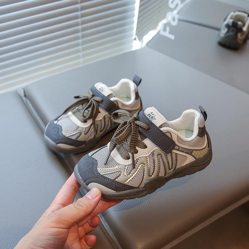 

Boy shoes2026New Spring Children s Sports Shoes Non-Slip Running Shoes with Velcro Casual Soft Sole Forrest Gump Shoes 30 срібний