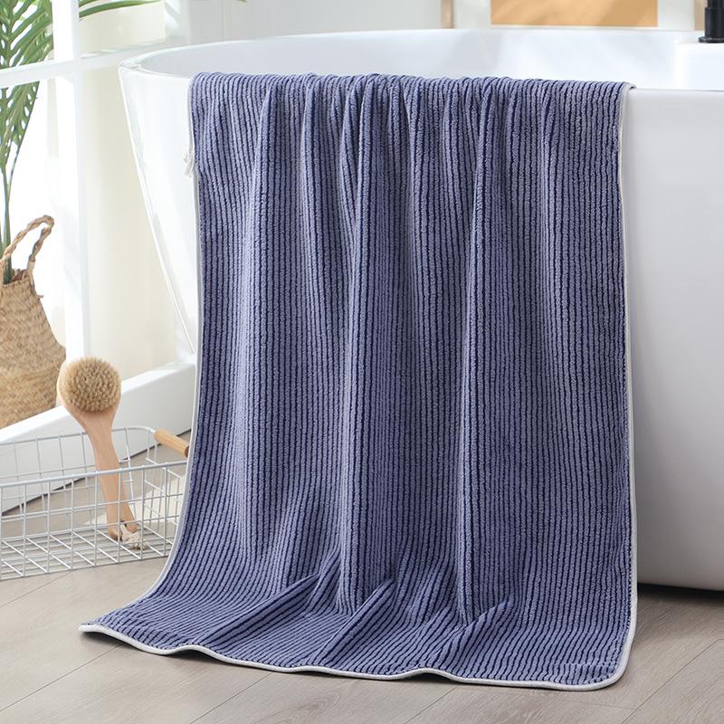 

Утолщенное банное полотенце из кораллового флиса, взрослое пляжное банное полотенце, впитывающее, быстросохнущее банное полотенце, бытовое парное увеличенное банное полотенце 140*70CM серо голубой