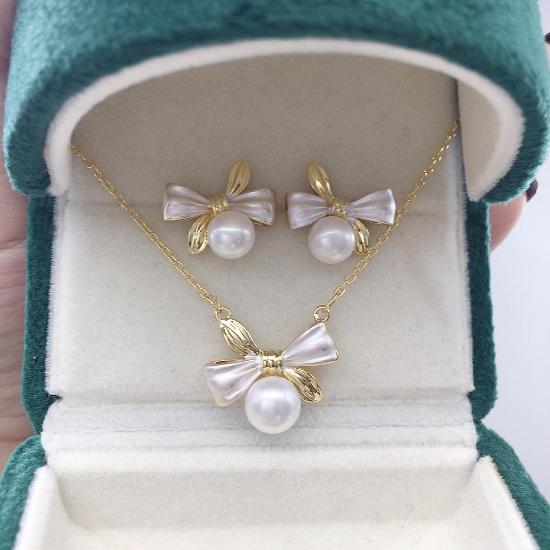 

Fashionable Bowknot Pearl Set: Freshwater Pearl & Enamel Color Block Women s Earrings and Pendant