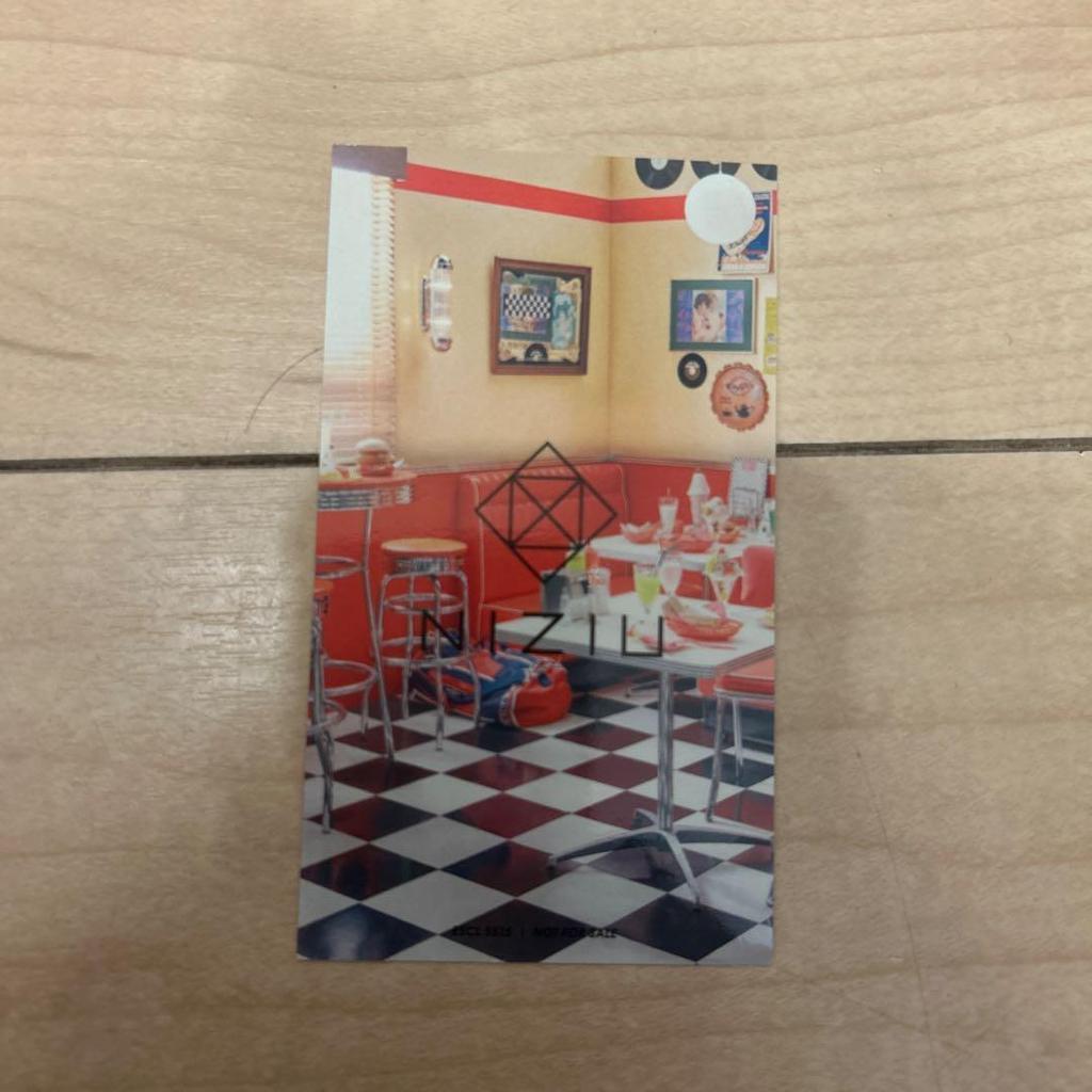 [USED] NiziU Take a Picture / Poppin' Shakin'CD