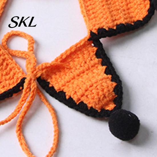 Soft Pet Bib Knitted Star Bib, Handmade Shape Cat Crochet Small Dog with Black Pom-poms for Cats Dogs Halloween Outfit Five-pointed