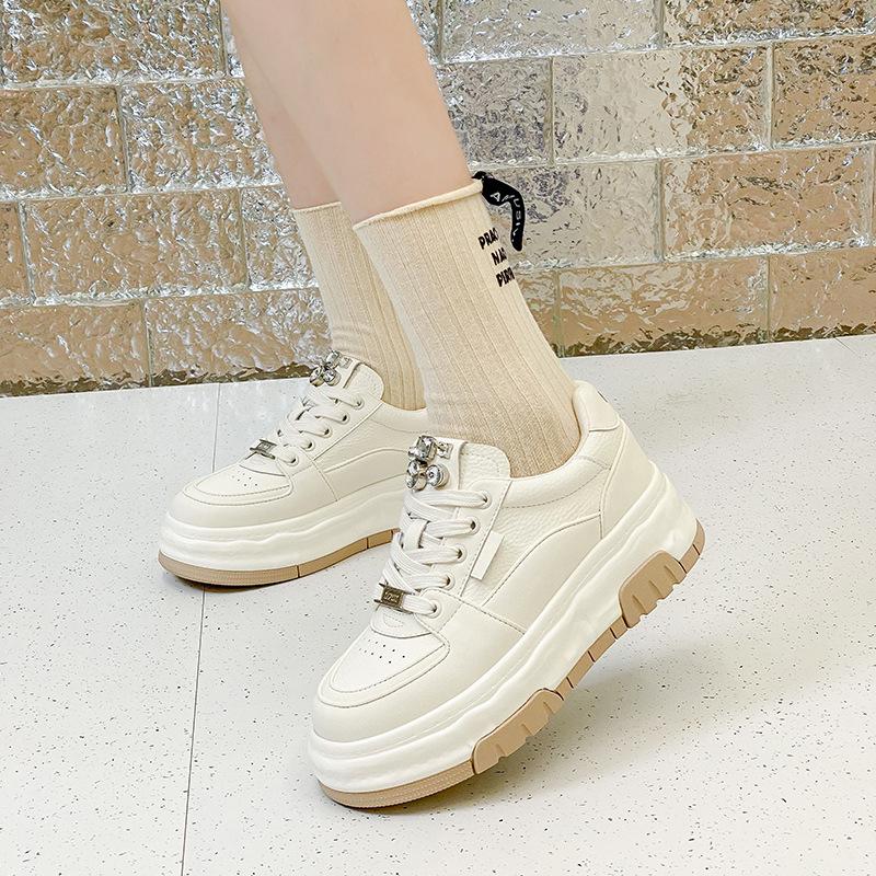 New Explosive Ins Board Shoes Autumn and Winter Platform Leather Casual Shoes Breathable Versatile Sports Heightening Shoes Women's Shoes