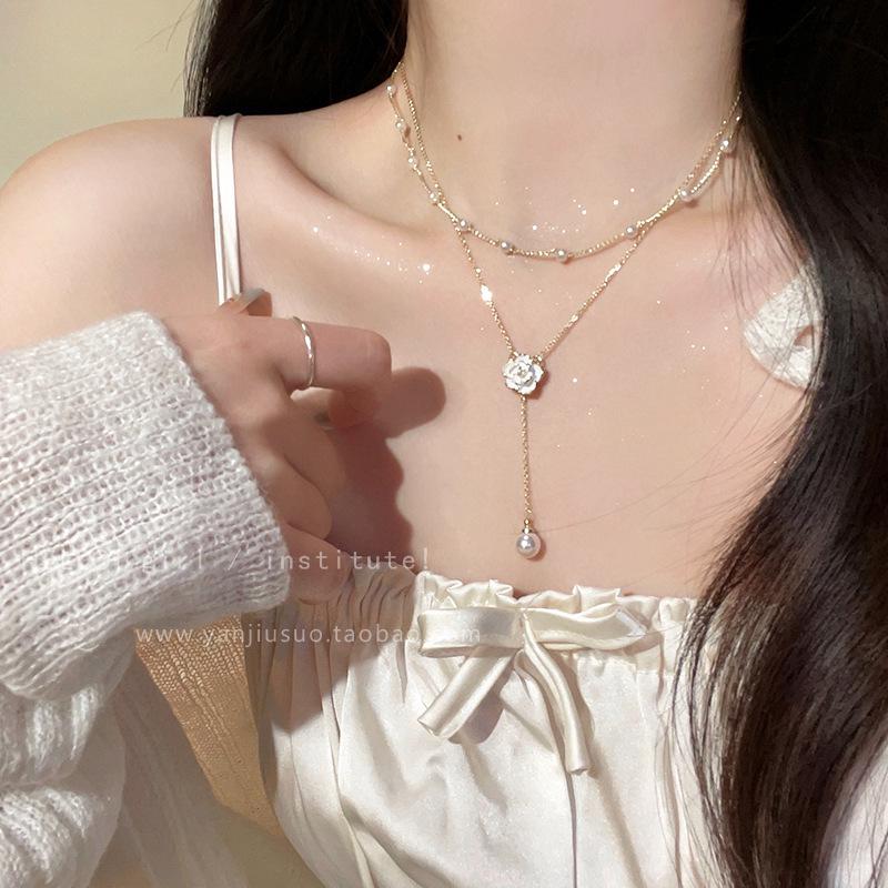Trendy Light Luxury Pearl Heart Necklace: Versatile Beaded Clavicle Chain for Women's Style