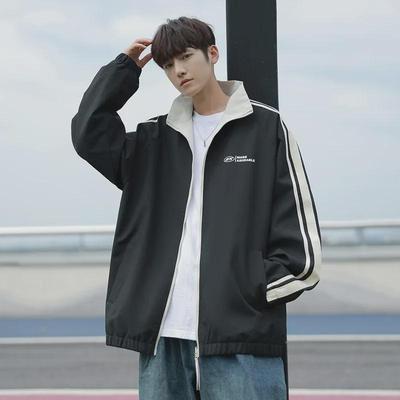 Paltoane și geci – Geci