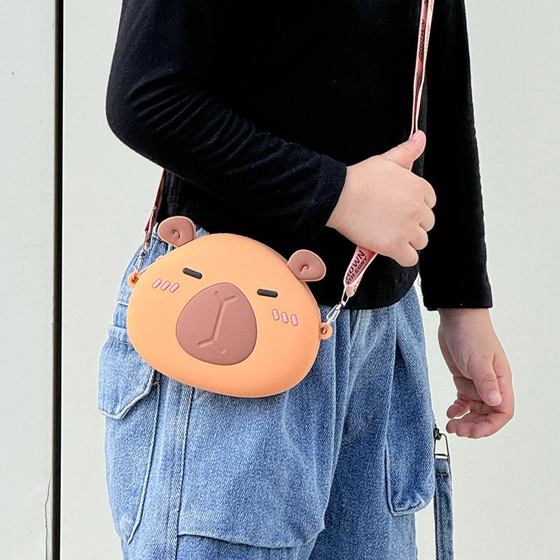 Cute Kapibara Silicone Change Bag Boys and Girls Messenger Storage Bag Cute Capybara Cartoon Coin Bag