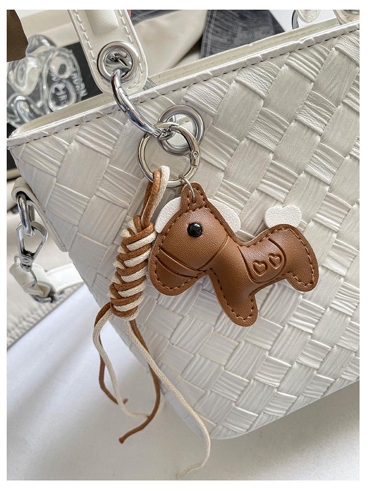 2026 Autumn/Winter Matte Metal Buckle Woven Tote with Large Capacity - Retro Women's Shoulder & Handbag.