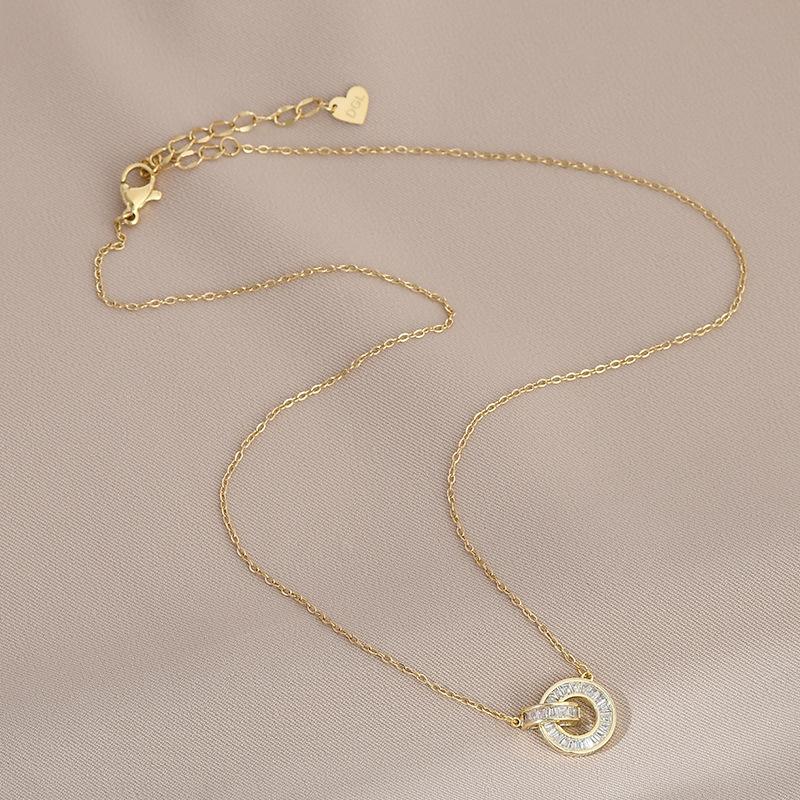 Colliers pour femmes mode coréenne sexy chaîne de clavicule féminine bijoux conception de niche sens du collier à double anneau entrelacé