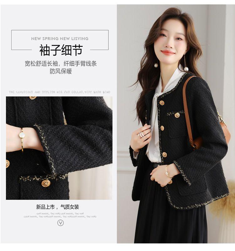 Bold woolen French socialite high-end top