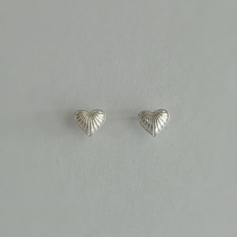 THE BORING Heart Pt Earrings_2colors