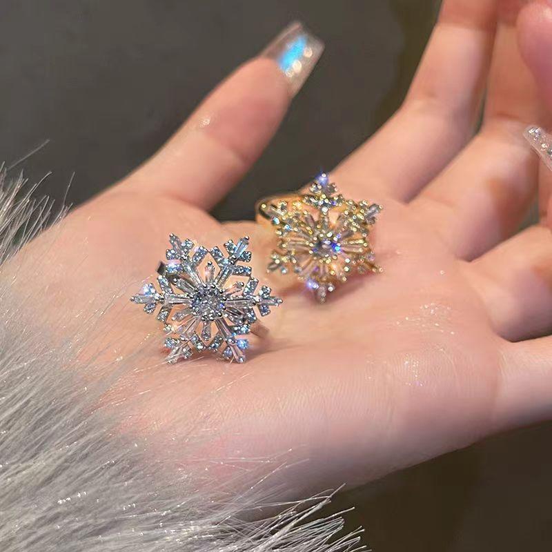 Fashion Luxury Crystal Snowflake Rings for Women Rotatable Anti Stress Anxiety Zircon Adjustable Ring Christmas Jewelry Gifts