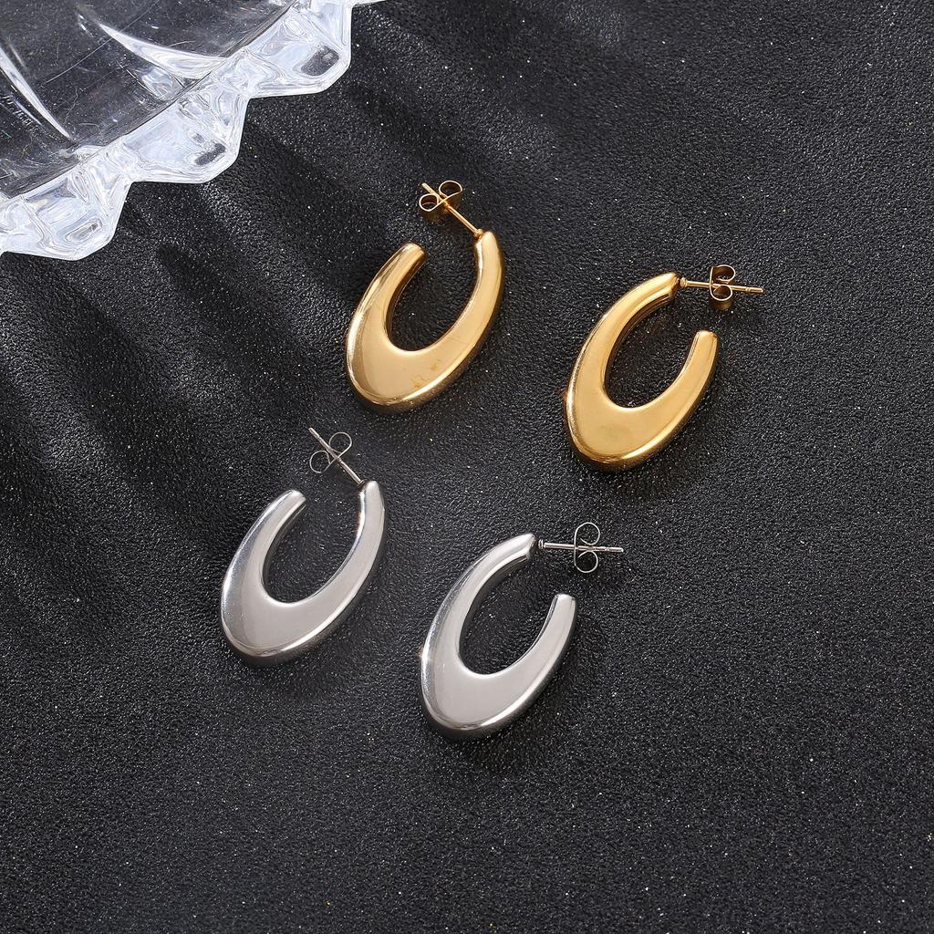 Wind Hollow U-shaped Stainless Steel Earrings Simple Fashion Titanium Steel Women's Temperament Stud Earrings Furnace Vacuum Electroplating Decoration