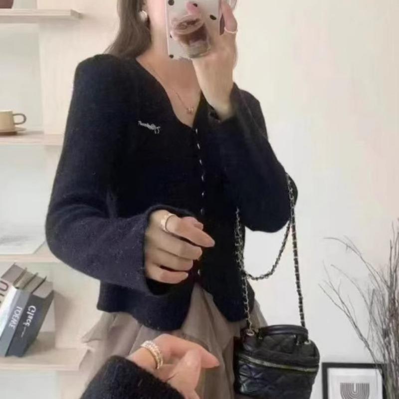 

Premium collar sweater jacket women s autumn clothing new niche design versatile knitted sweater top one size fits all чёрный