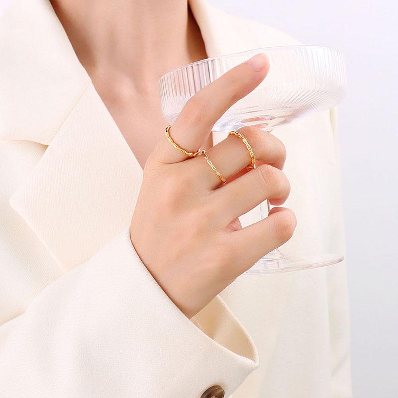 

Кольцо-дорожка Marka French Minimalist, титановая сталь с покрытием из 18-каратного золота, A260 Size 7