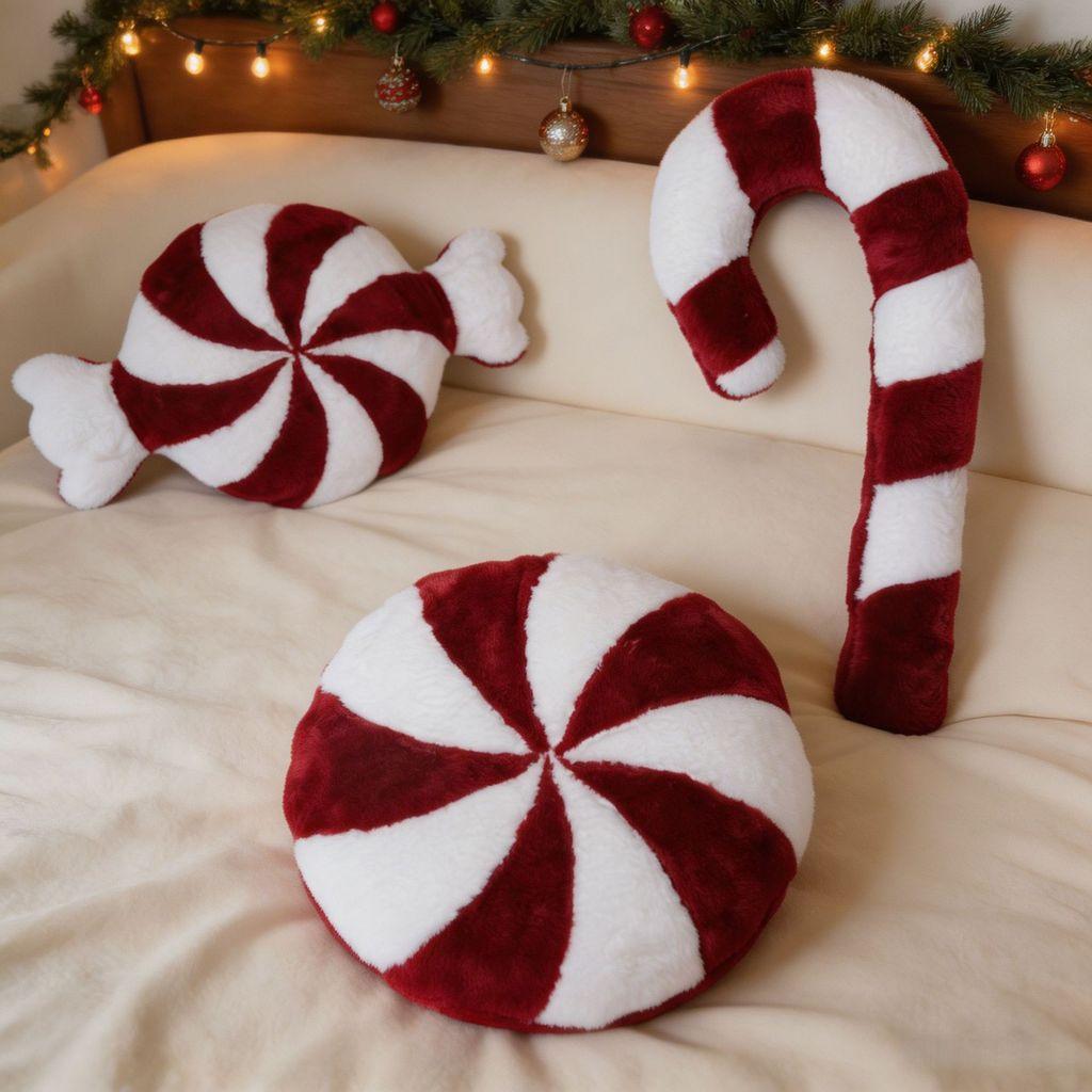 Christmas Round Cushion With Festive Pattern And Plush Faux Fur For Holiday Decor