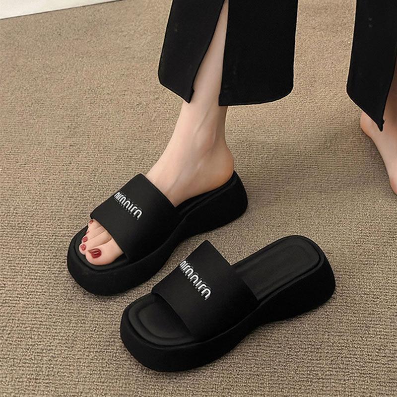 Internet Celebrity Muffin Platform Slippers Outer Wear Women's Shoes 2025 Summer New Heightening Black Sandals
