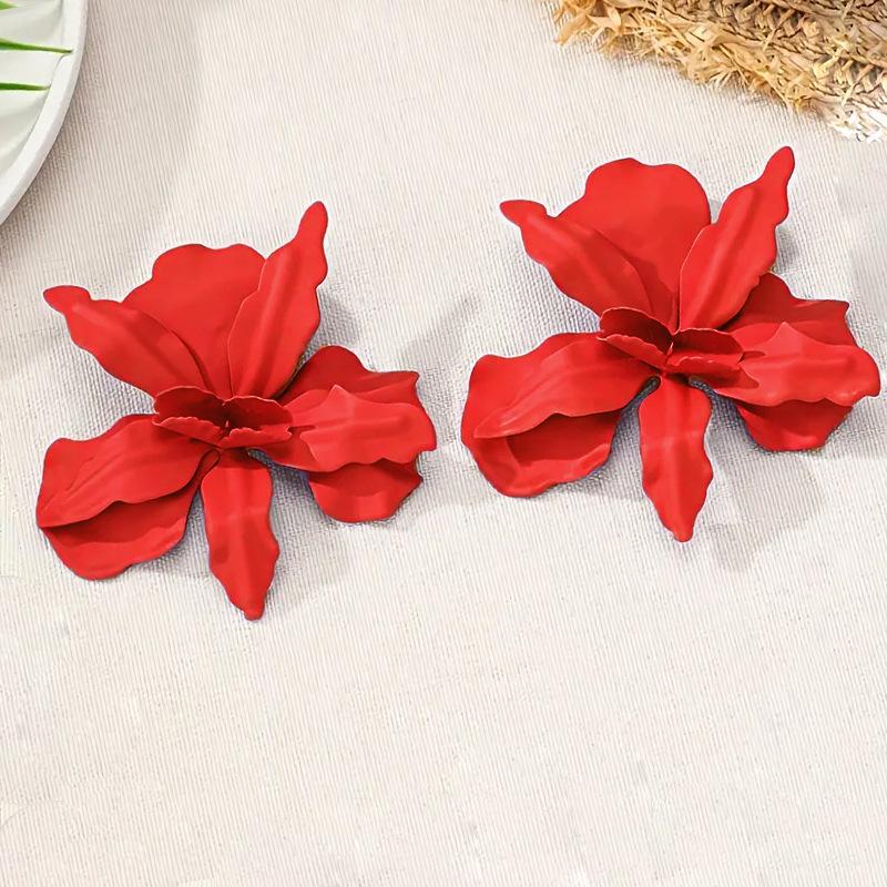 Stylish Oversized Geometric Pleated Paint Stud Earrings For Streetwear, Parties And Various Occasions Spring/Summer