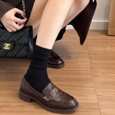 Sapatos fechados – Sapatos fechados