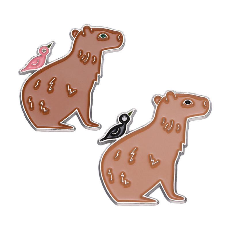 Adorable Cartoon Animal Alloy Badge Custom Design Bird Capybara Brooch Fashionable Hat Accessory