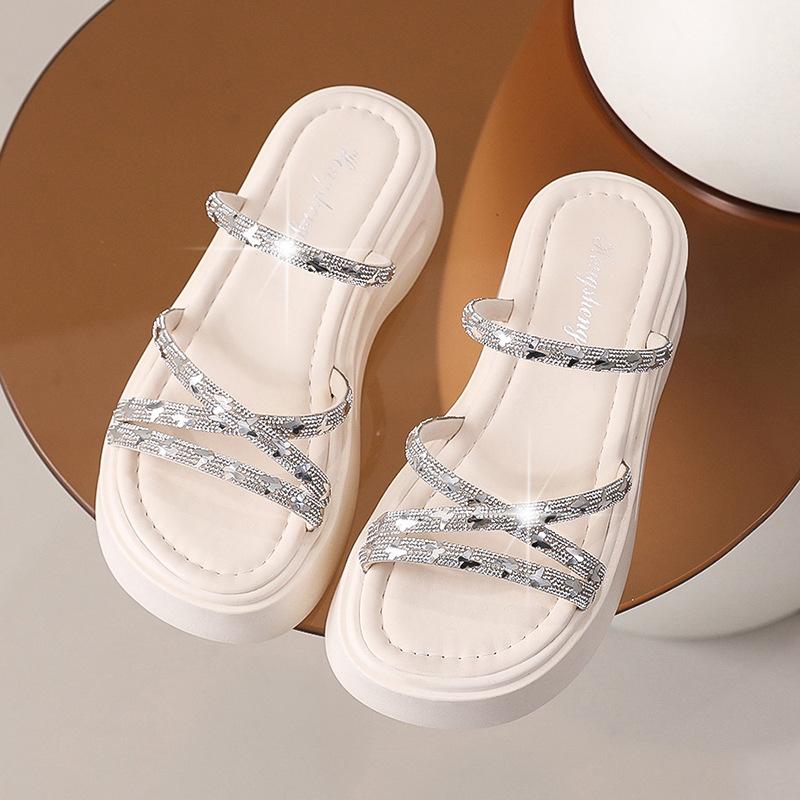 

2025 summer new thick bottom with diamond slippers fashionable Internet celebrity heightening slippers small cool slippers 35