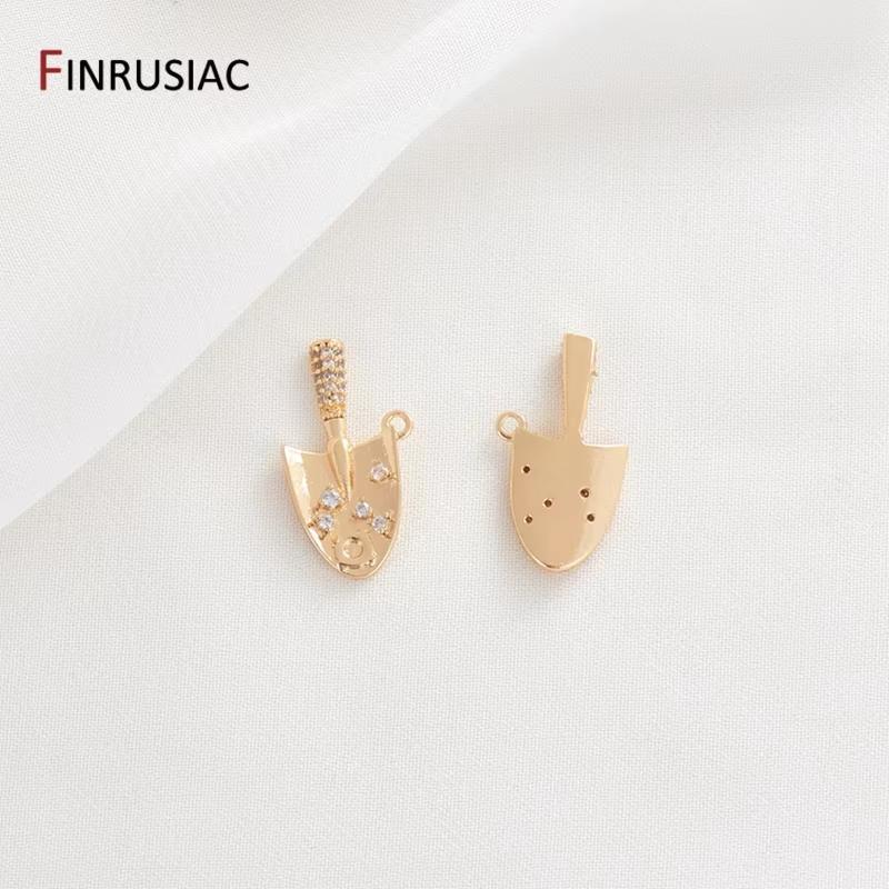 

New Design 14K Gold Plated Brass Spade Shiny Crystal Zircon Pendant For DIY Women Handmade Jewelry Making Accessories Supplies 1 piece