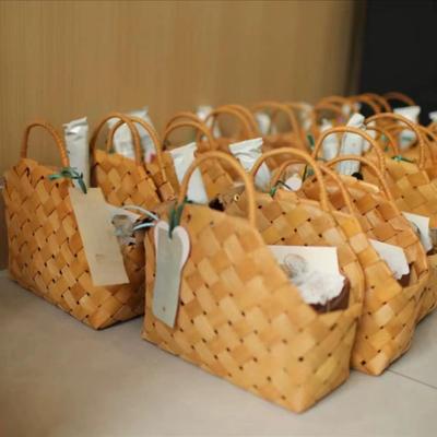 1 Stück Handgefertigter Rustikaler Gewebter Korb mit Henkel - Dekorativer Blumenkorb im Traditionellen Stil, Geschenkbox für Hotel und Zuhause, Vintage Heimdeko