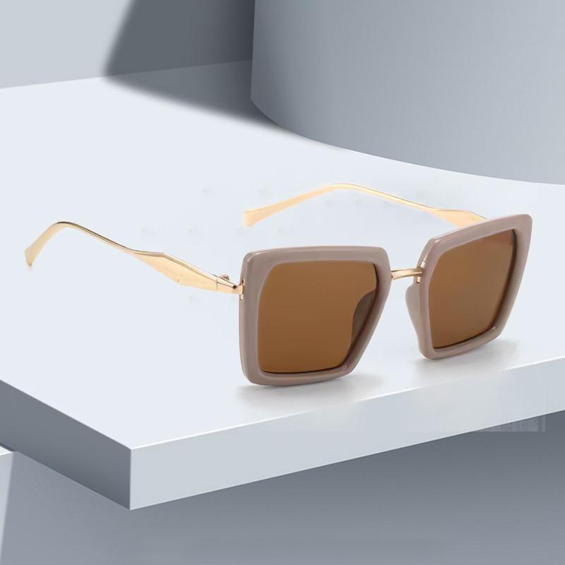 Vintage Sunglasses For Women Green Golden Fashionable Square Glasses High-End Feel Deep Green Lenses For Women Glasses