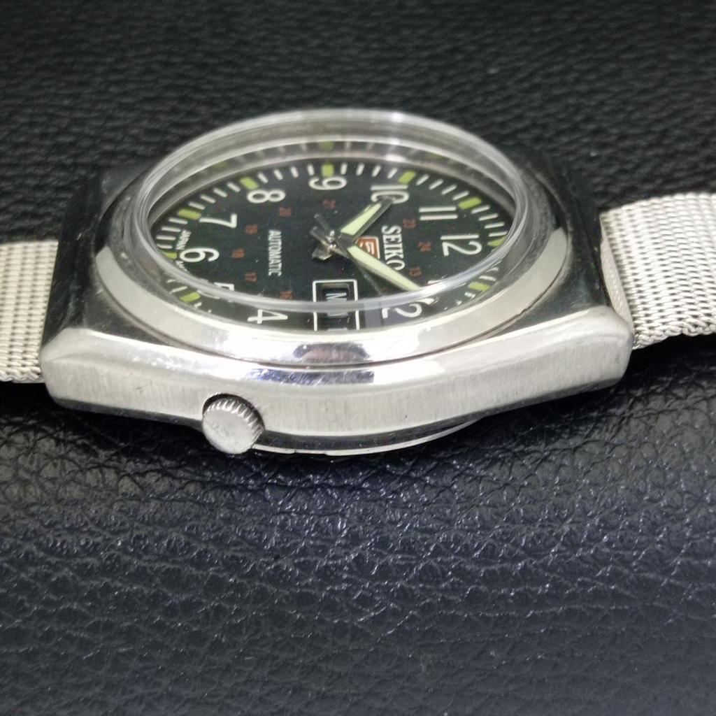 Seiko 5 AUTOMATIC JAPAN 7009A MENS VINTAGE GREEN COLOR DIAL WATCH A701323-5 R206a-a701323