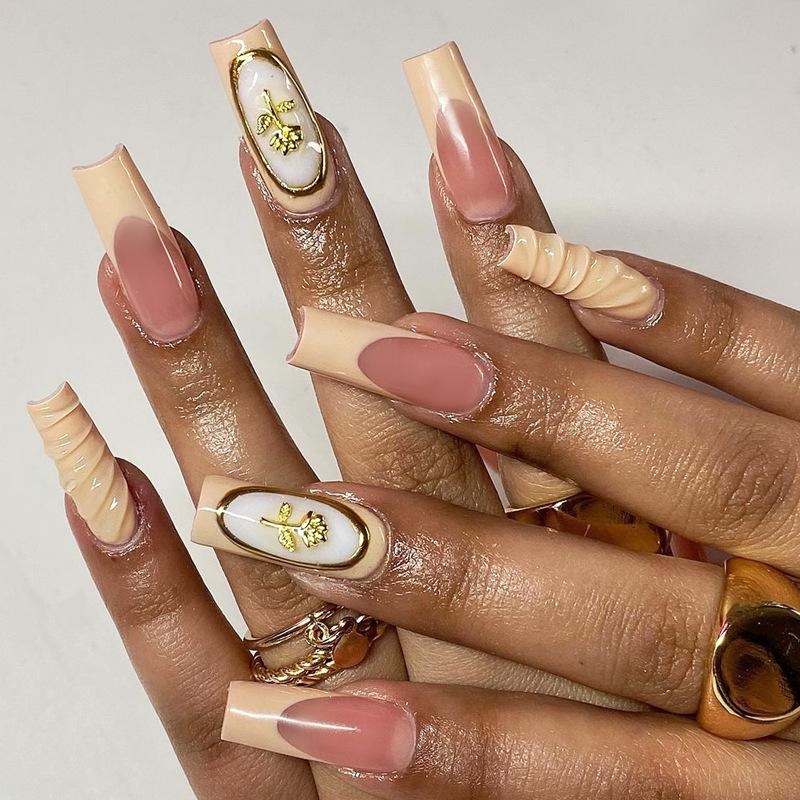 

Rose Metal Wearable Nail Tips with Drop-Glue Manicure Design